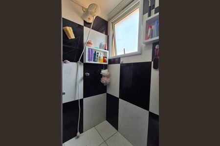 Apartamento à venda com 60m², 2 quartos e 2 vagas Apartamento à venda com 60m², 2 quartos e 2 vagasBanheiro