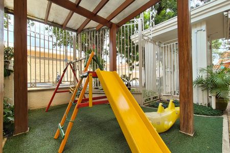 Apartamento à venda com 60m², 2 quartos e 2 vagas Apartamento à venda com 60m², 2 quartos e 2 vagasÁrea comum - Playground
