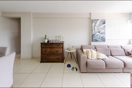 Apartamento para alugar com 102m², 3 quartos e 2 vagas Apartamento para alugar com 102m², 3 quartos e 2 vagasSala