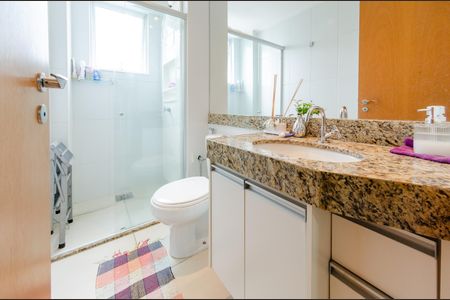 Apartamento para alugar com 102m², 3 quartos e 2 vagas Apartamento para alugar com 102m², 3 quartos e 2 vagasBanheiro social