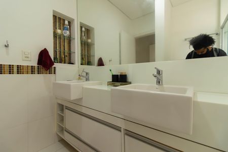 Casa à venda com 560m², 4 quartos e 8 vagas