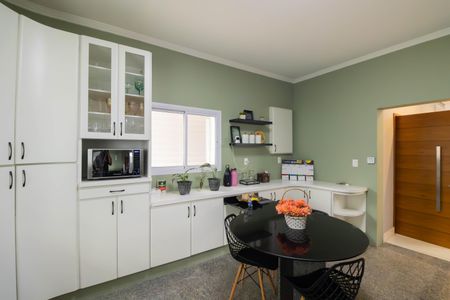 Casa à venda com 560m², 4 quartos e 8 vagas