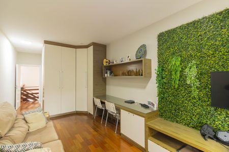 Casa à venda com 560m², 4 quartos e 8 vagas