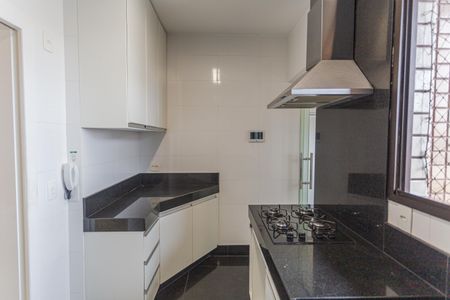 Apartamento à venda com 105m², 3 quartos e 2 vagasCozinha
