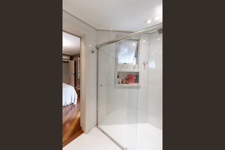 Apartamento à venda com 248m², 4 quartos e 4 vagasQuarto 1 - Banheiro