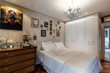 Apartamento à venda com 248m², 4 quartos e 4 vagasQuarto 1 - Suite