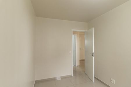 Quarto 1 de apartamento para alugar com 2 quartos, 58m² em Xaxim, Curitiba