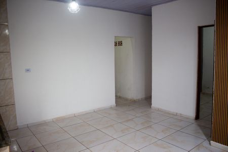 Sala/Cozinha de casa para alugar com 2 quartos, 56m² em Jardim Itapeva, Ribeirão Pires