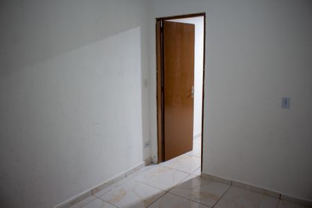 Quarto 1 de casa para alugar com 2 quartos, 56m² em Jardim Itapeva, Ribeirão Pires