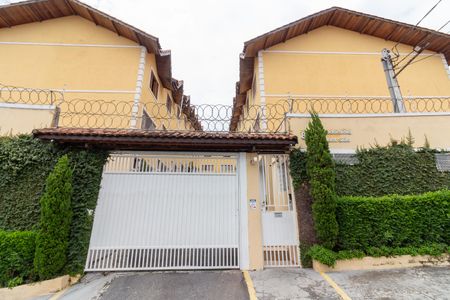 Casa de condomínio para alugar com 120m², 3 quartos e 2 vagas Casa de condomínio para alugar com 120m², 3 quartos e 2 vagasFachada