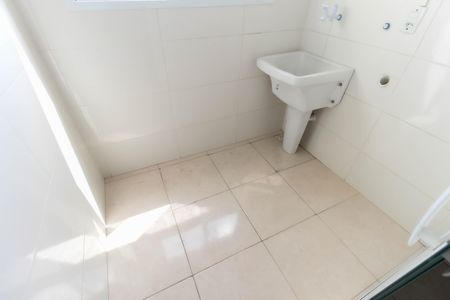 Apartamento para alugar com 43m², 2 quartos e sem vaga Apartamento para alugar com 43m², 2 quartos e sem vagaÁrea de Serviço