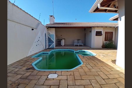 Casa para alugar com 272m², 4 quartos e 2 vagasÁrea externa