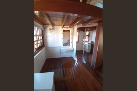 Casa para alugar com 272m², 4 quartos e 2 vagasQuarto