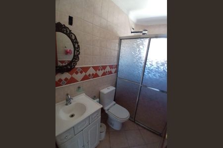 Casa para alugar com 272m², 4 quartos e 2 vagasBanheiro