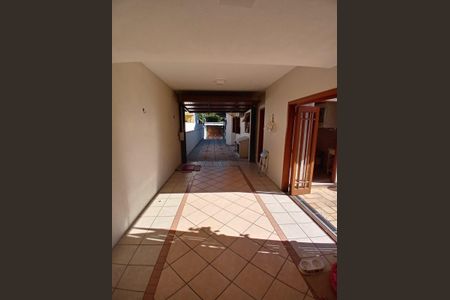 Casa para alugar com 272m², 4 quartos e 2 vagasÁrea externa