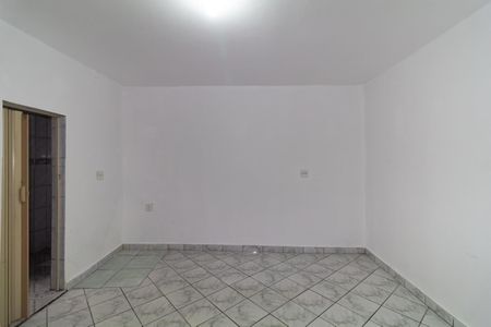 Quarto de casa para alugar com 1 quarto, 50m² em Vila Tolstoi, São Paulo