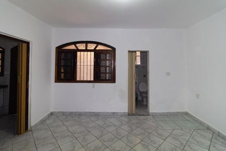 Quarto de casa para alugar com 1 quarto, 50m² em Vila Tolstoi, São Paulo