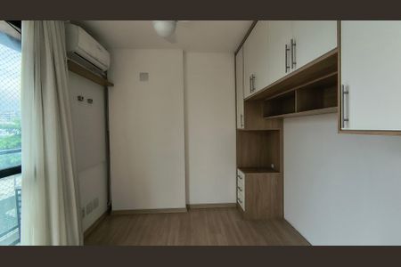 Apartamento à venda com 75m², 2 quartos e 1 vagaSuíte 