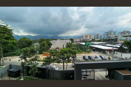 Apartamento à venda com 75m², 2 quartos e 1 vagaSacada da Suíte 