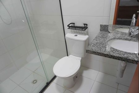 Banheiro da Suíte de apartamento para alugar com 1 quarto, 49m² em Chácara do Solar Iii, Santana de Parnaíba
