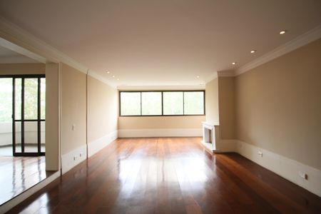 Apartamento à venda com 5 quartos, 210m² em Morumbi, São Paulo