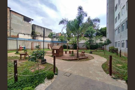 Apartamento à venda com 40m², 2 quartos e sem vagaÁrea comum - Playground