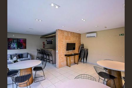 Apartamento para alugar com 44m², 2 quartos e 1 vaga Apartamento para alugar com 44m², 2 quartos e 1 vagaÁrea comum - Salão de festas