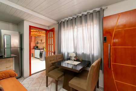 Sala de casa à venda com 3 quartos, 80m² em Vila Carrão, São Paulo