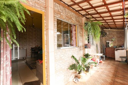 Casa à venda com 377m², 2 quartos e 2 vagas