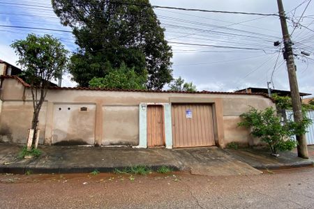 Casa à venda com 377m², 2 quartos e 2 vagas