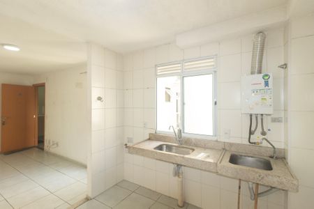 Apartamento para alugar com 42m², 2 quartos e 1 vaga Apartamento para alugar com 42m², 2 quartos e 1 vagaCozinha e Área de Serviço