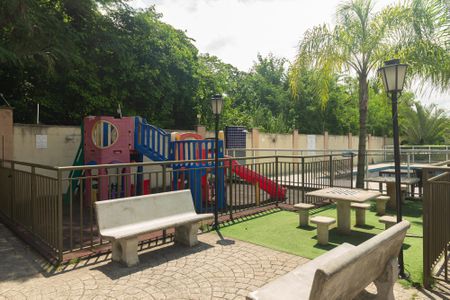 Apartamento para alugar com 42m², 2 quartos e 1 vaga Apartamento para alugar com 42m², 2 quartos e 1 vagaÁrea comum - Playground