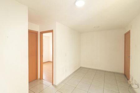 Sala de apartamento para alugar com 2 quartos, 42m² em Paciência, Rio de Janeiro