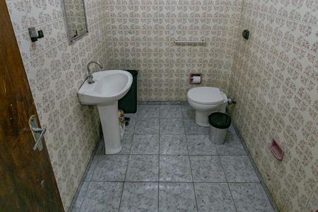 Casa à venda com 135m², 2 quartos e 2 vagas Casa à venda com 135m², 2 quartos e 2 vagasBanheiro 1