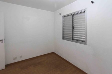 Apartamento à venda com 64m², 3 quartos e 1 vagaQuarto 02