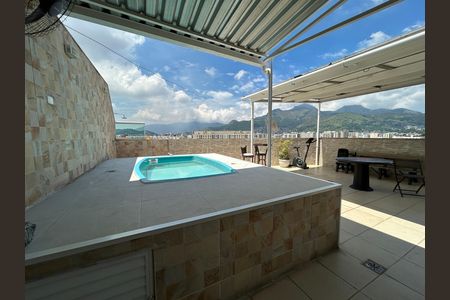 Apartamento à venda com 139m², 3 quartos e 2 vagasPiscina Coberta