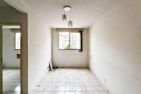 Sala de apartamento para alugar com 2 quartos, 43m² em Cosmos, Rio de Janeiro