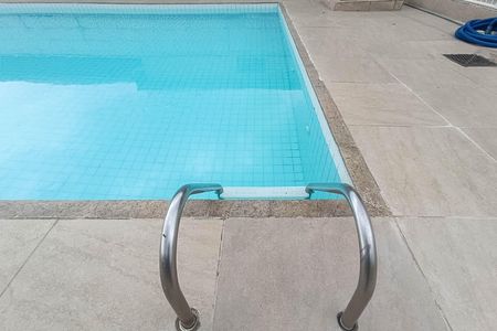 Apartamento para alugar com 43m², 2 quartos e 1 vagaÁrea comum - Piscina
