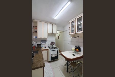 Apartamento à venda com 80m², 2 quartos e 2 vagasCozinha 