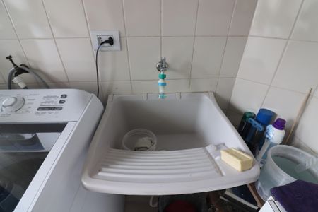 Apartamento à venda com 80m², 2 quartos e 2 vagasÁrea de Serviço