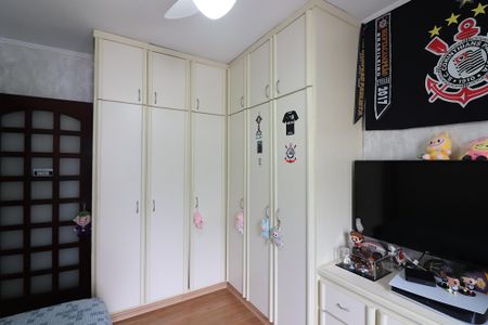 Apartamento à venda com 80m², 2 quartos e 2 vagasQuarto 2