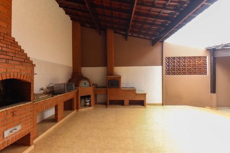 Casa para alugar com 150m², 3 quartos e 8 vagasÁrea Externa