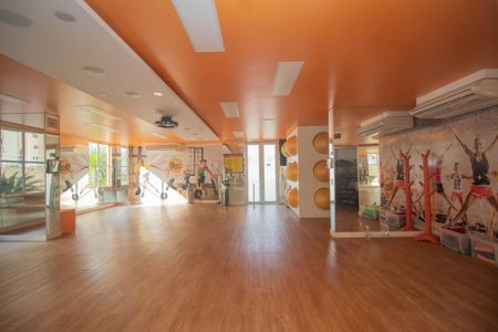 Apartamento à venda com 56m², 2 quartos e 1 vaga Apartamento à venda com 56m², 2 quartos e 1 vagaAcademia