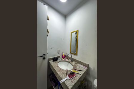 Apartamento para alugar com 50m², 2 quartos e sem vagaBanheiro