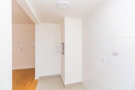 Cozinha de apartamento para alugar com 2 quartos, 59m² em Jardim Sabará, Porto Alegre