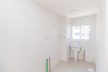 Cozinha de apartamento para alugar com 2 quartos, 59m² em Jardim Sabará, Porto Alegre