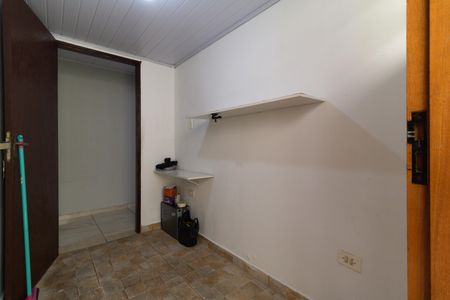 Casa à venda com 120m², 3 quartos e 2 vagas Casa à venda com 120m², 3 quartos e 2 vagasCorredor