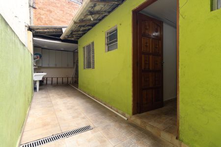 Casa à venda com 120m², 3 quartos e 2 vagas Casa à venda com 120m², 3 quartos e 2 vagasQuintal