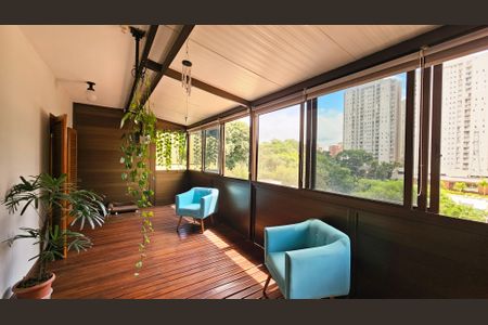 Casa à venda com 250m², 3 quartos e 4 vagas