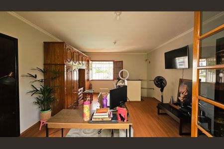 Casa à venda com 250m², 3 quartos e 4 vagas